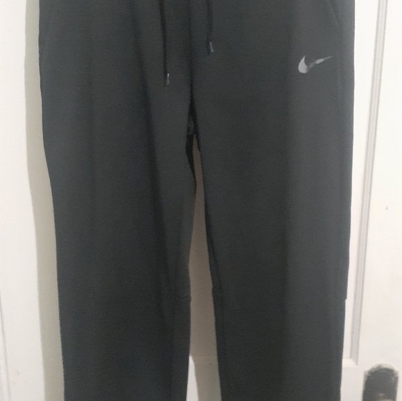 Nike Dri-Fit Athletic Pant- Large - Picture 5 of 6